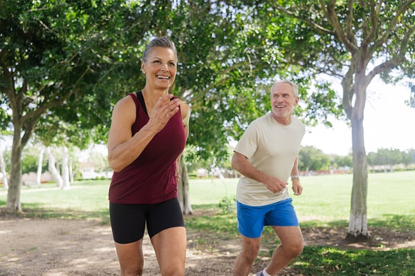 Assisted Stretching for Runner’s Knee & IT Band Syndrome Recovery